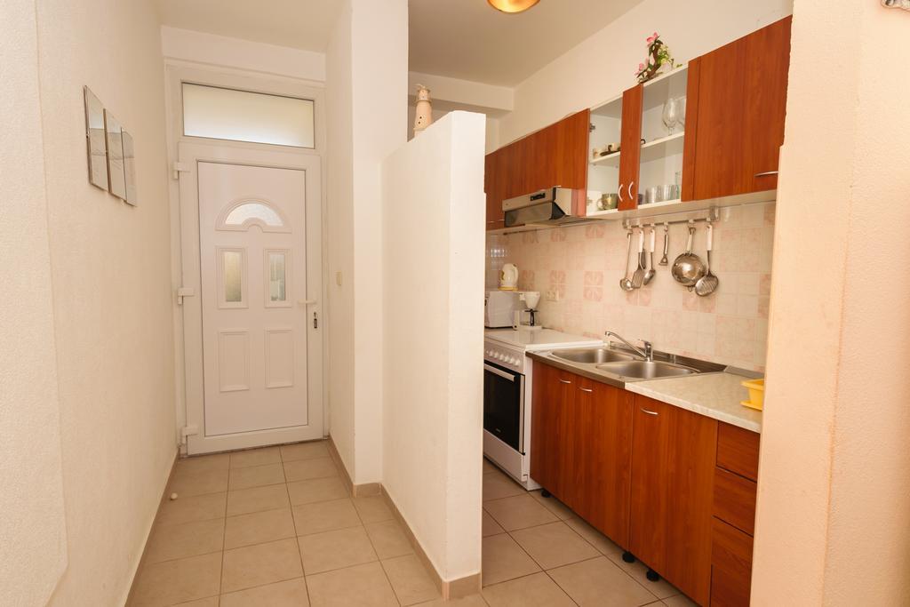 Apartments Galeb Blace Exterior foto