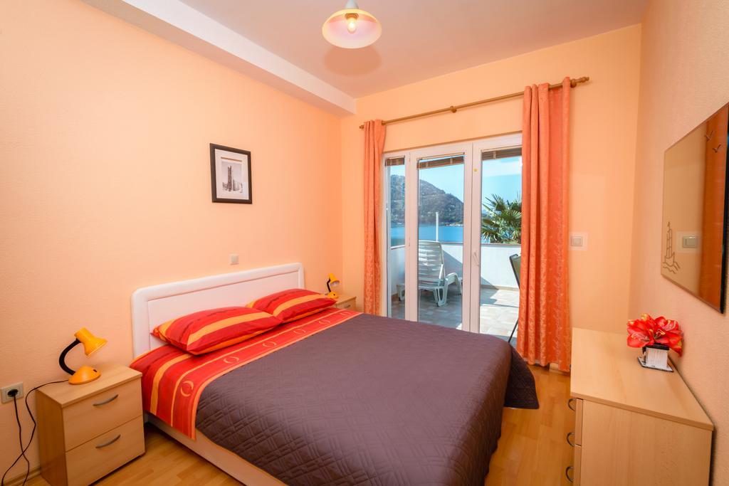 Apartments Galeb Blace Exterior foto
